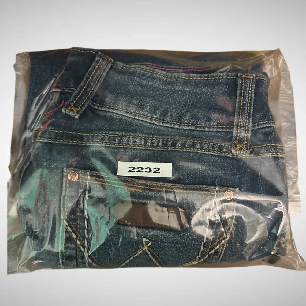 Wrangler jeans Women's 7 X 32 Boot cut retro mid rise 28W western cowboy cut